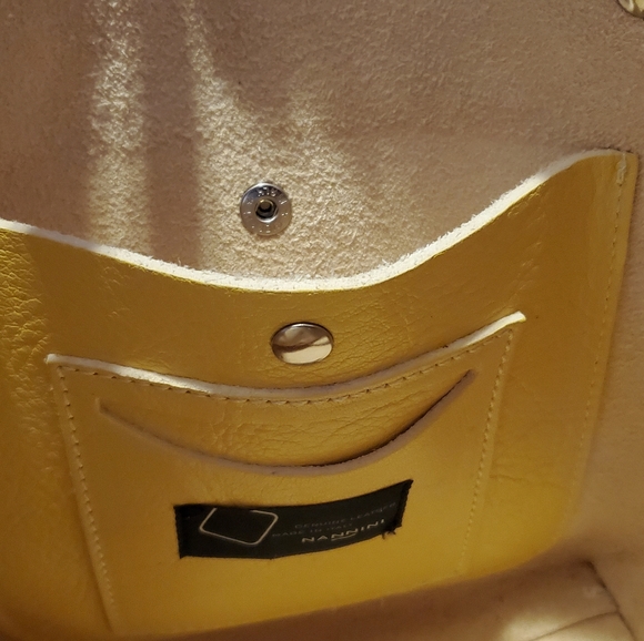 Yellow leather floral handbag - Picture 5 of 6